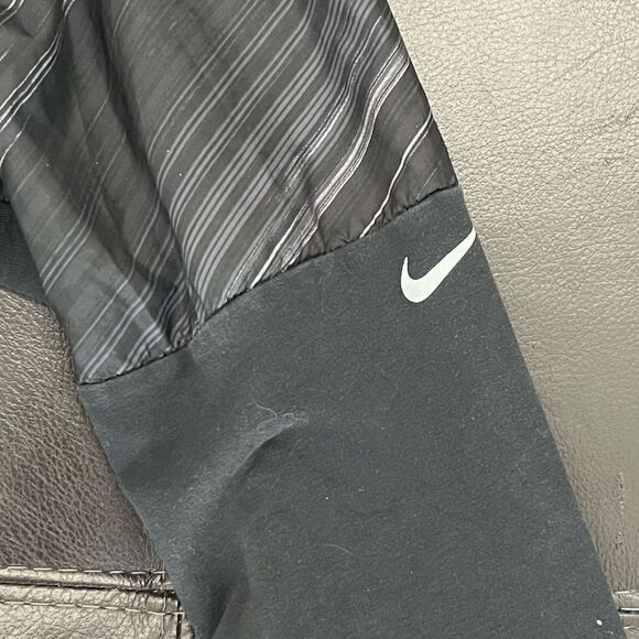 Nike dry fit running jacket - Picture 3 of 4